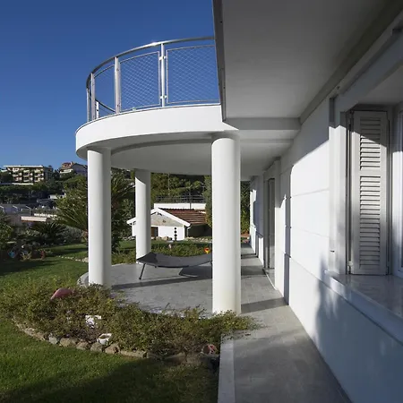 La Lincolnia - With Garden And Seaview - Happy Casa de Férias *