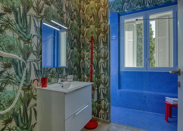 La Lincolnia - With Garden And Seaview - Happy *